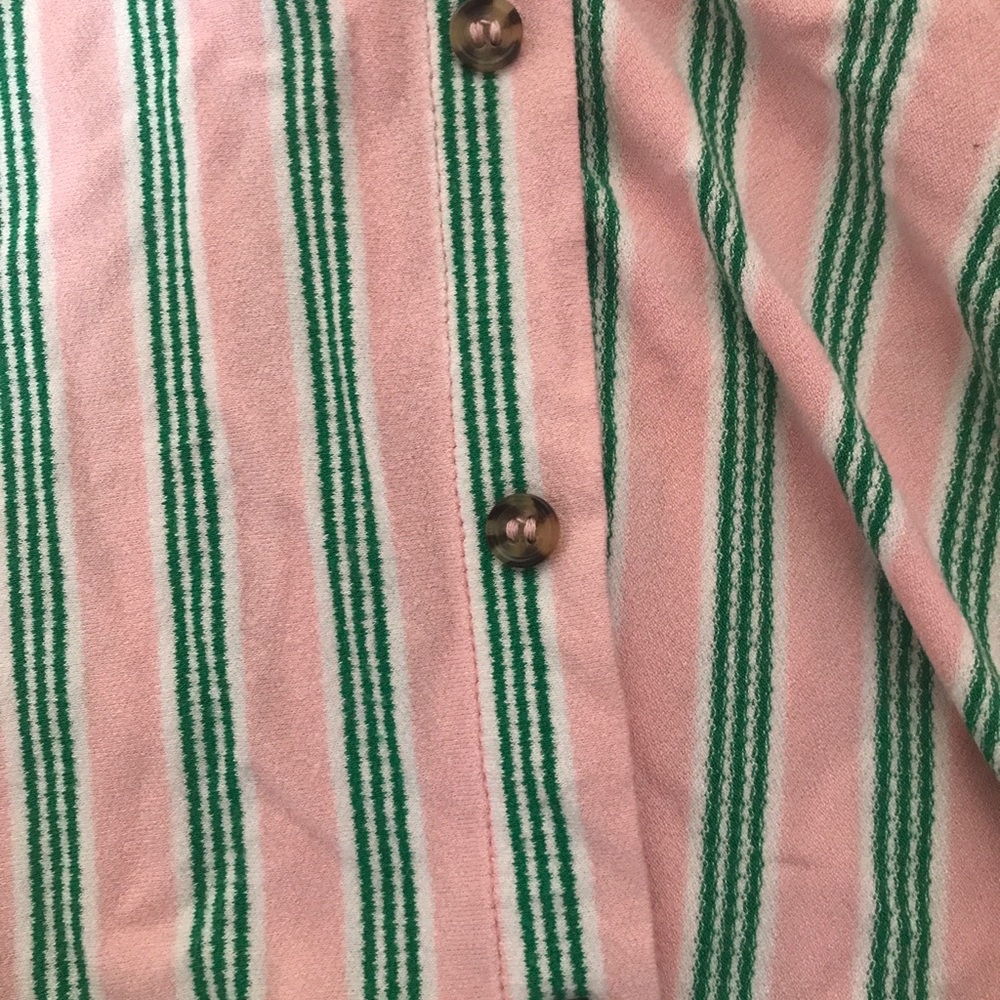 Spring button up - Picture 2 of 4
